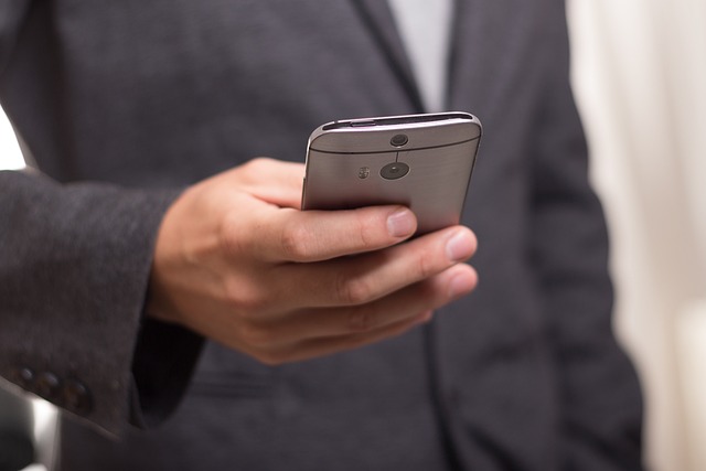** Jak skonfigurować stary smartfon z NFC jako centrum inteligentnego domu? - 11 2025